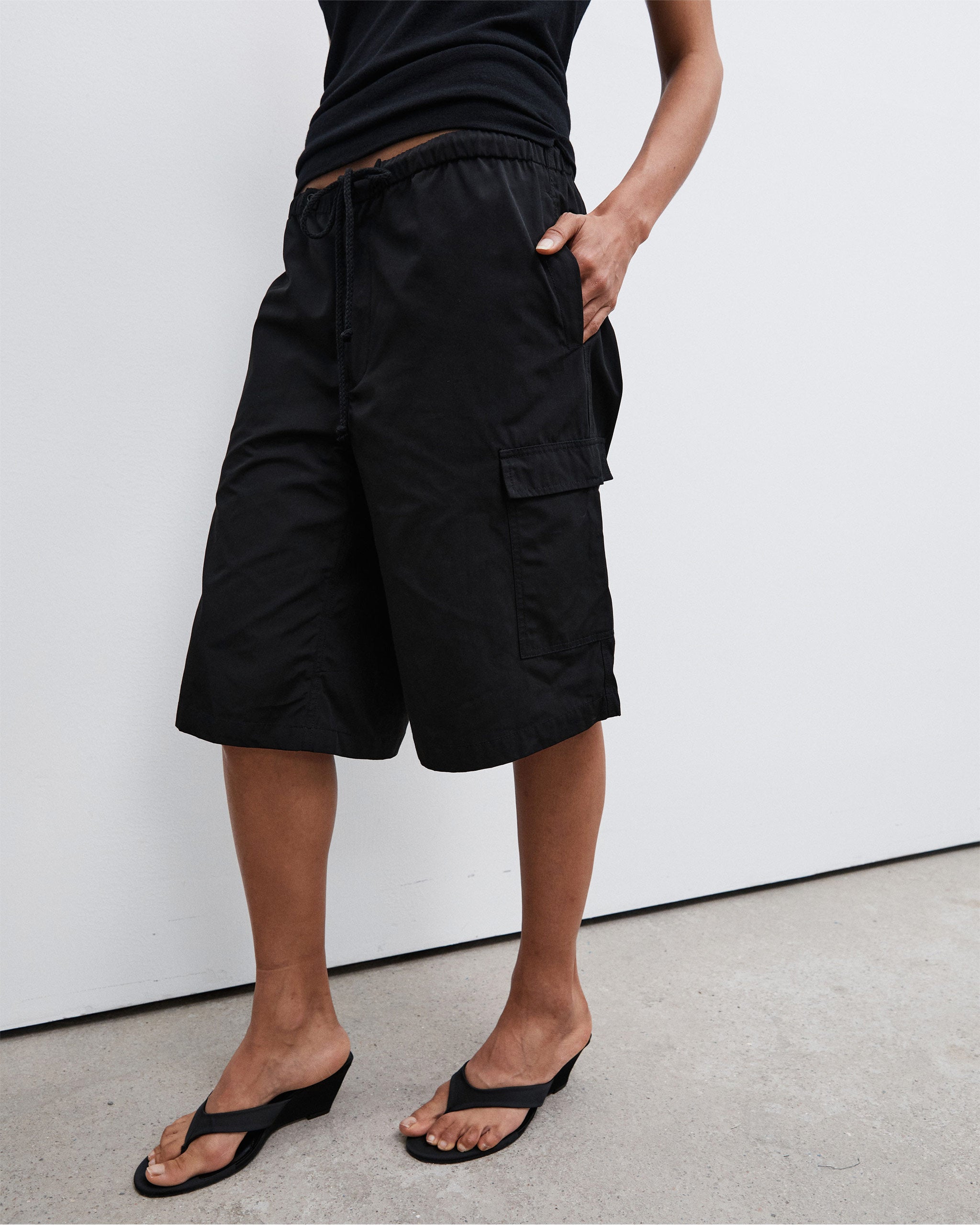 Bermuda Parachute Short - Black