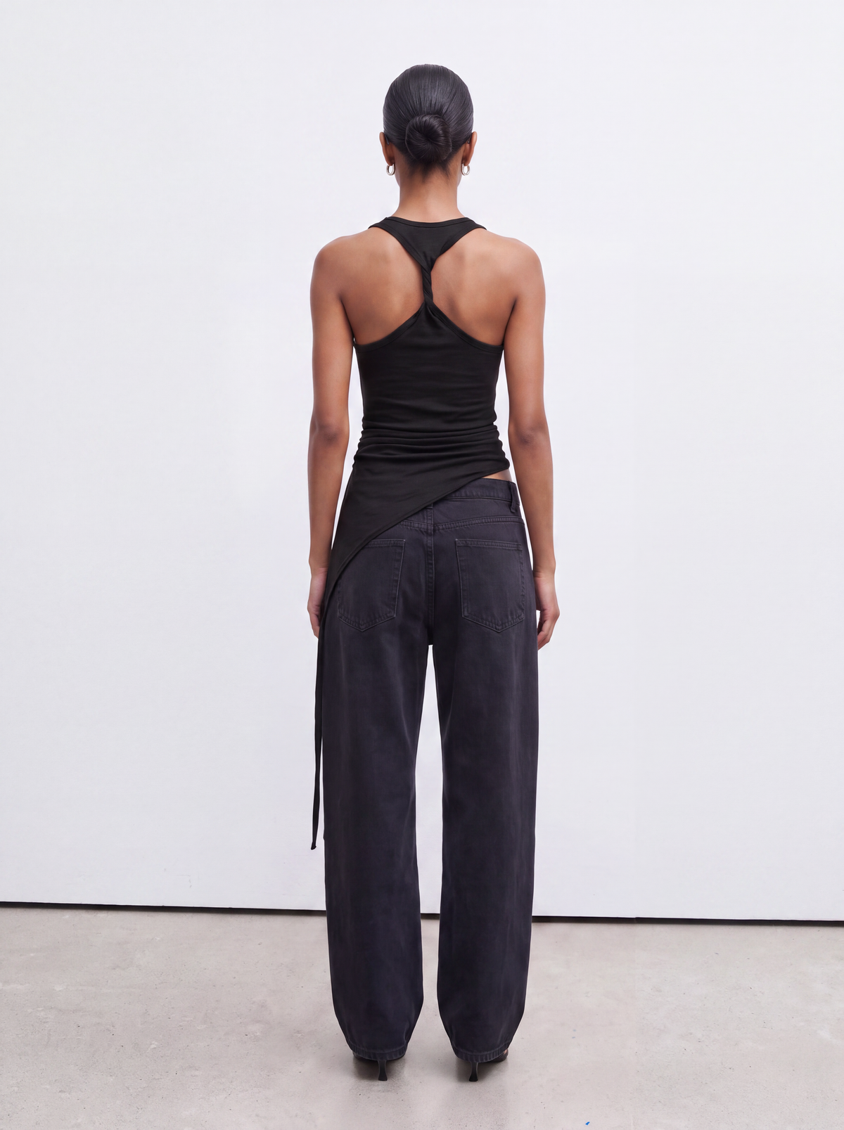 Asymmetric Tank - Black